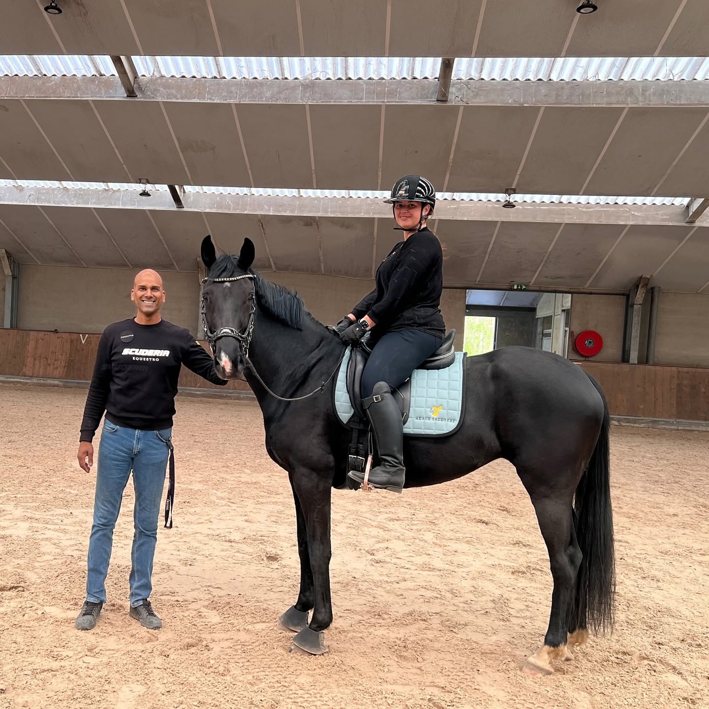 Amerigo Classic Dressage zadel op een dressuurpaard bij Akash Saddlery